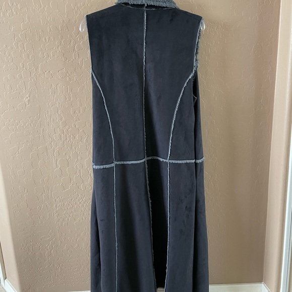 Paparazzi Gray Sleeveless Vest - Picture 2 of 3